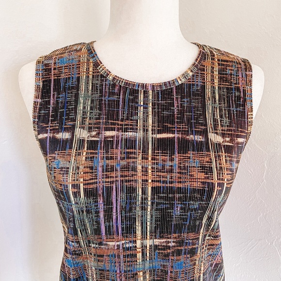Plisse Vintage 90’s Cropped Pleated Tank Top - Picture 5 of 9